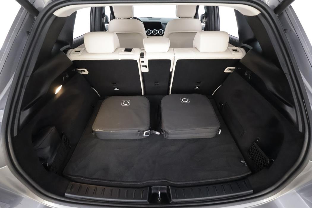 MERCEDES-BENZ EQA 2024