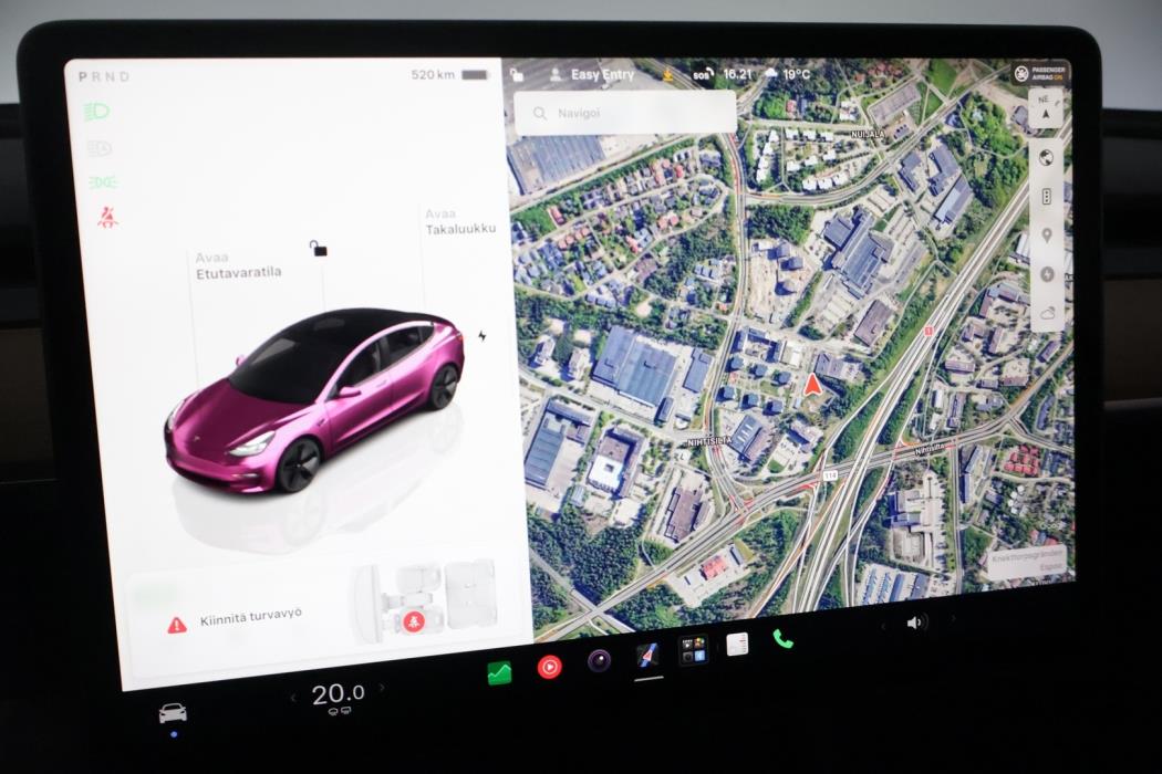 TESLA Model 3 2023