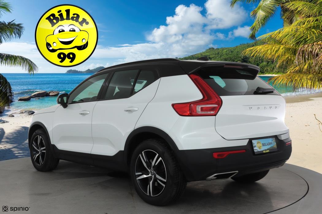 VOLVO XC40 2019