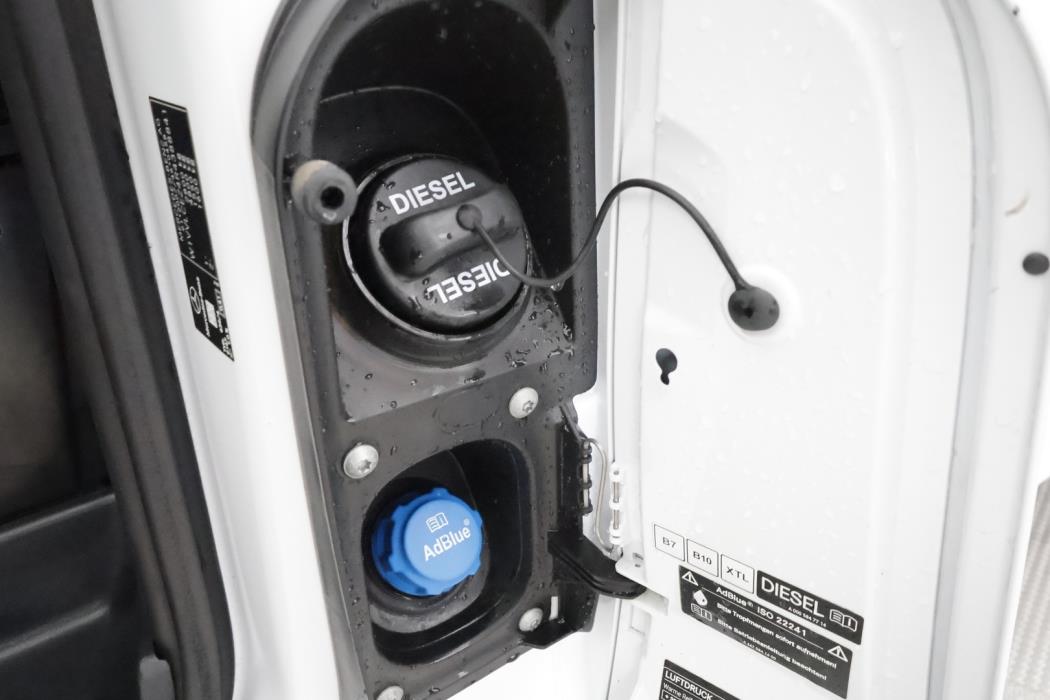 MERCEDES-BENZ VITO 2024