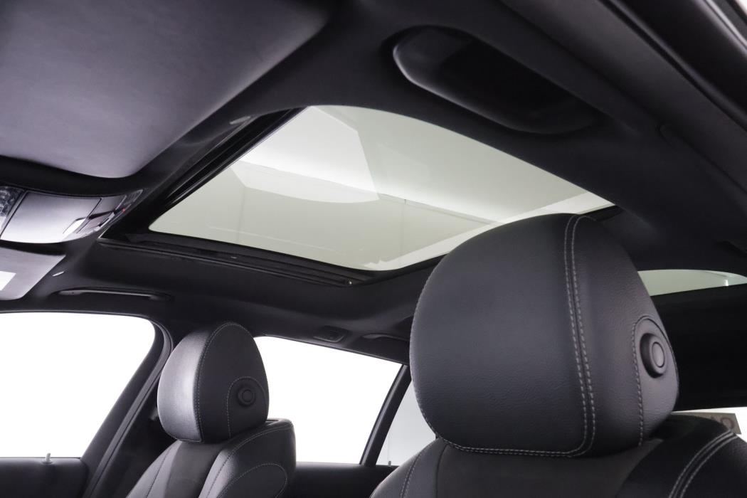 MERCEDES-BENZ E 2019