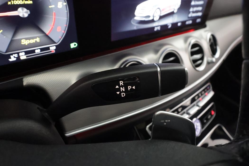 MERCEDES-BENZ E 2019