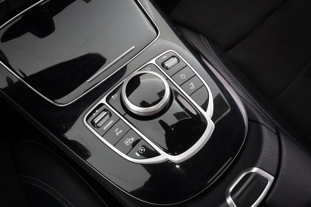 MERCEDES-BENZ E 2019