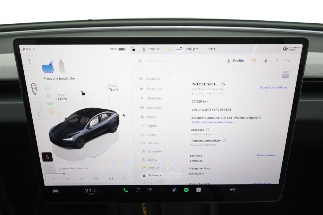 TESLA MODEL 3 2024
