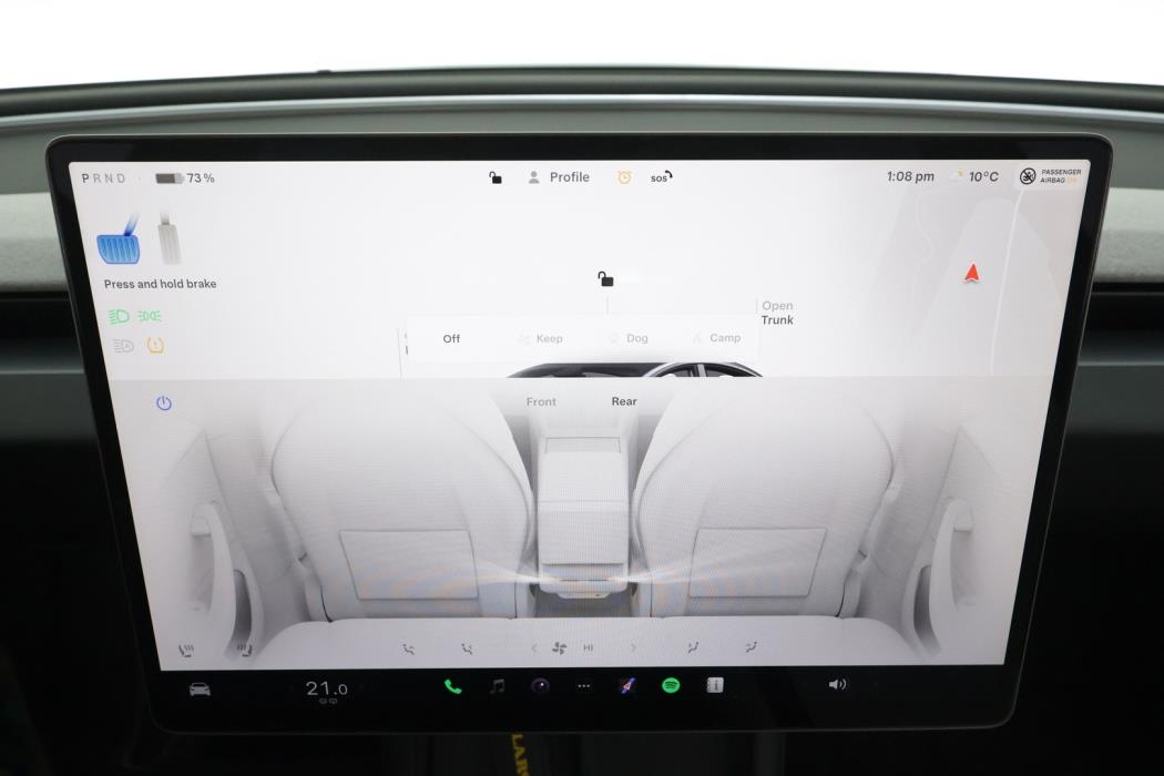 TESLA MODEL 3 2024