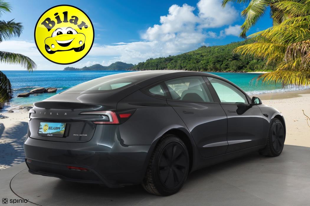 TESLA MODEL 3 2024