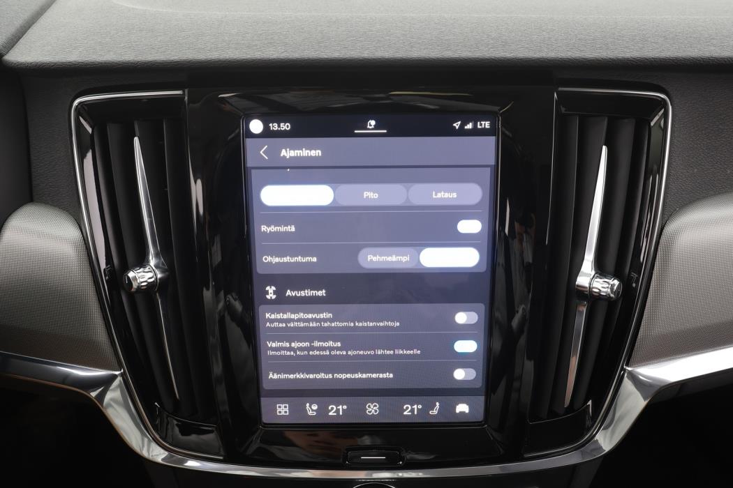 VOLVO V90 2023