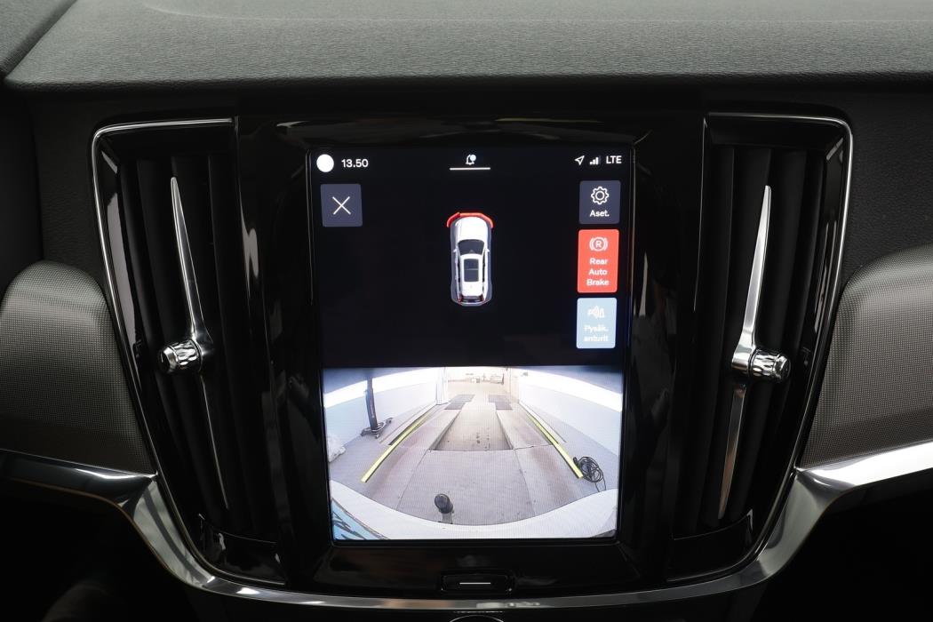 VOLVO V90 2023