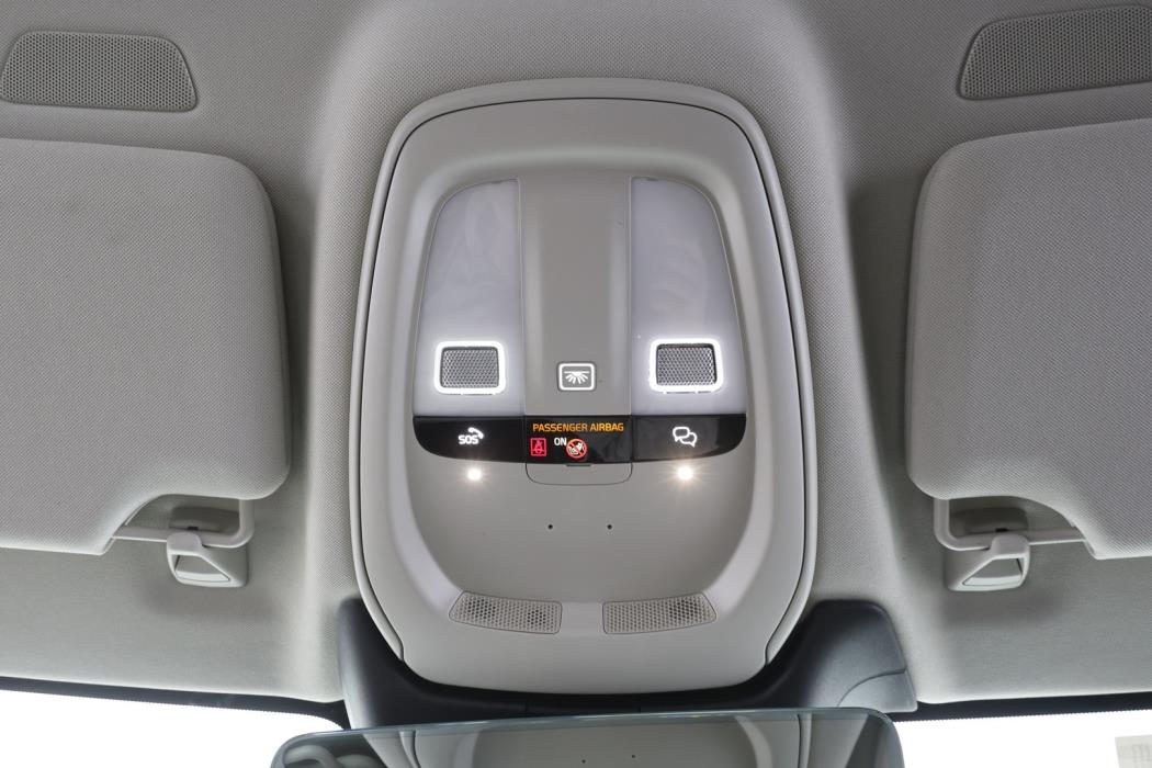 VOLVO V90 2023