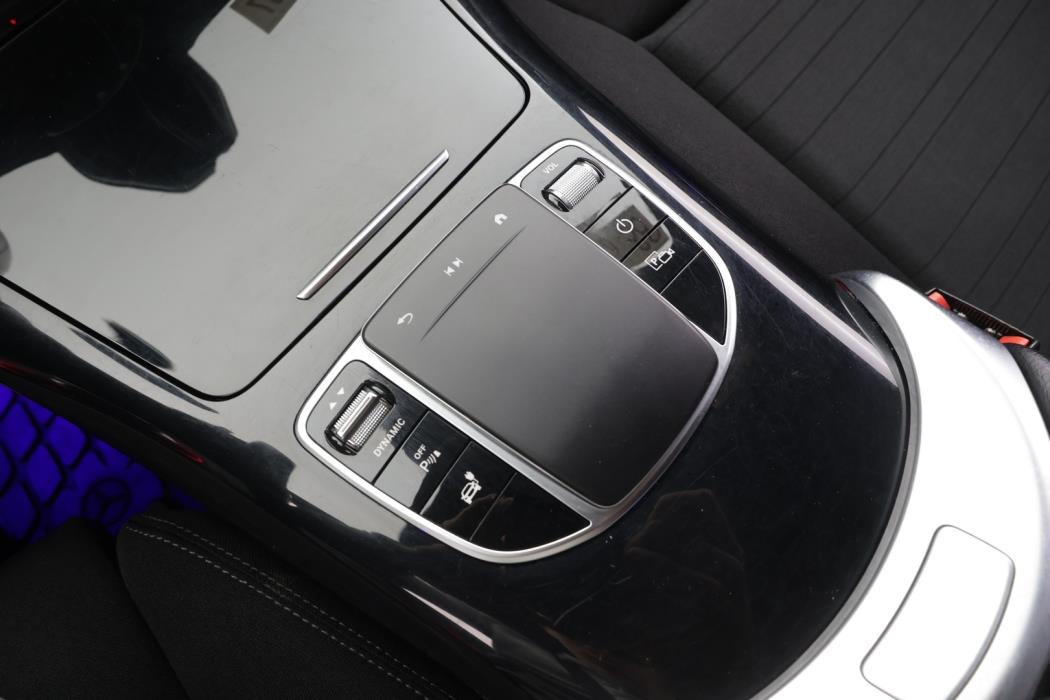 MERCEDES-BENZ EQC 2022