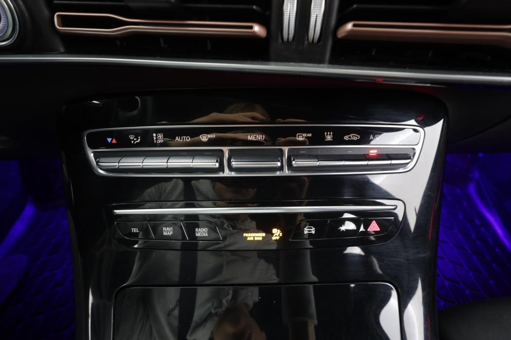 MERCEDES-BENZ EQC 2022