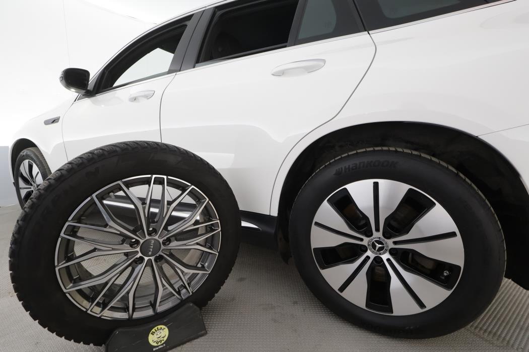 MERCEDES-BENZ EQC 2022