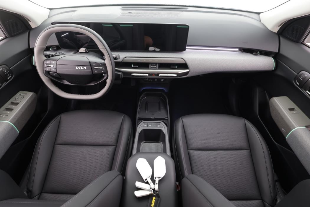 KIA EV4 2026