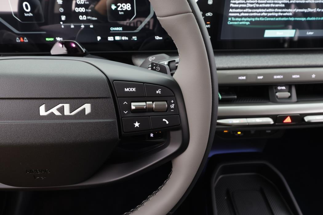 KIA EV4 2026