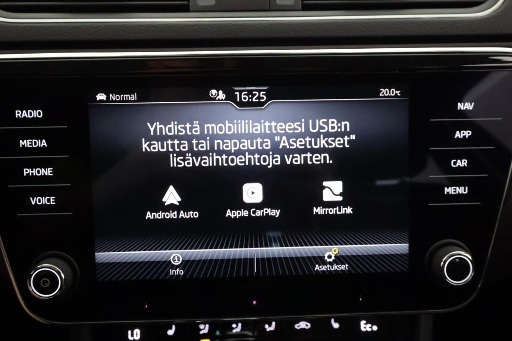 SKODA SUPERB 2023