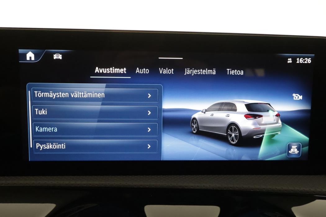 MERCEDES-BENZ A 2023