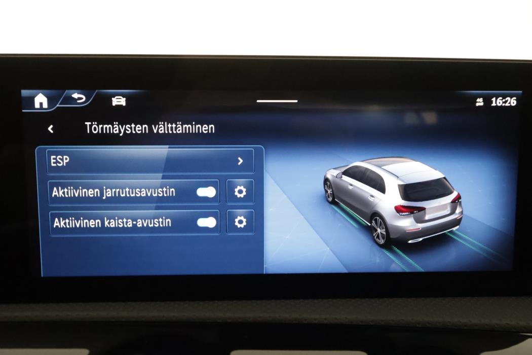 MERCEDES-BENZ A 2023