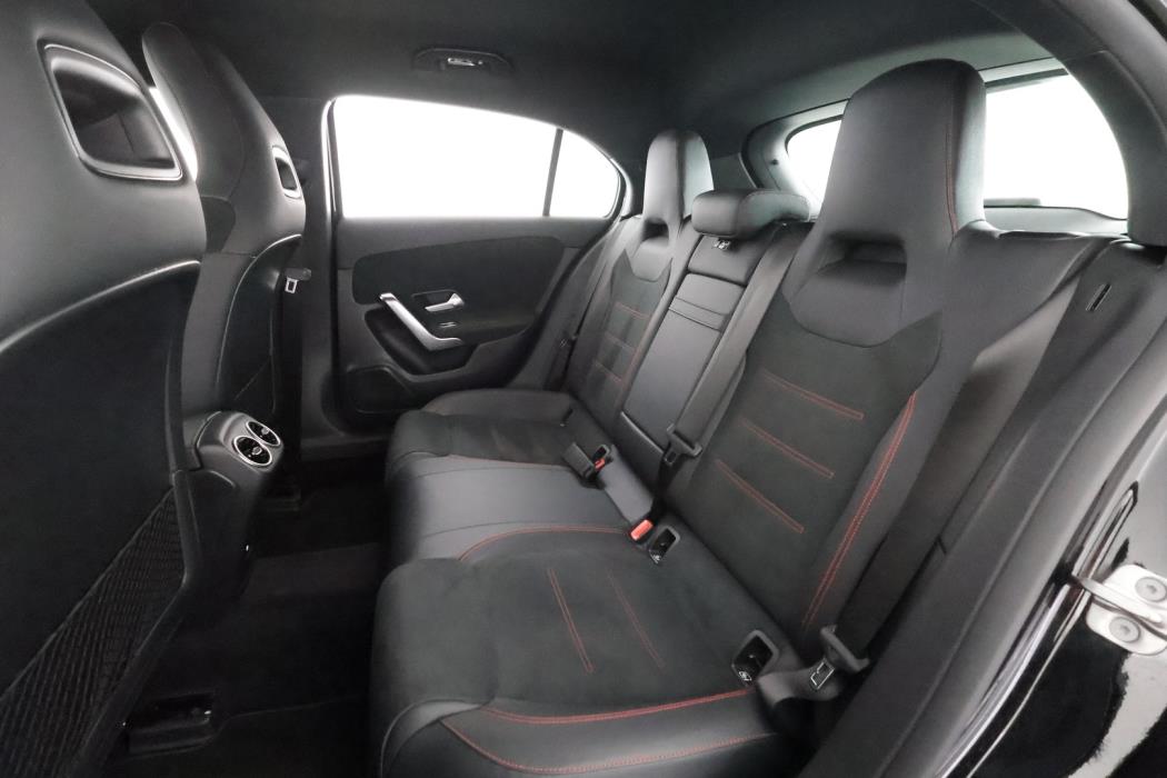 MERCEDES-BENZ A 2023