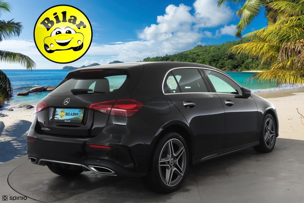 MERCEDES-BENZ A 2023