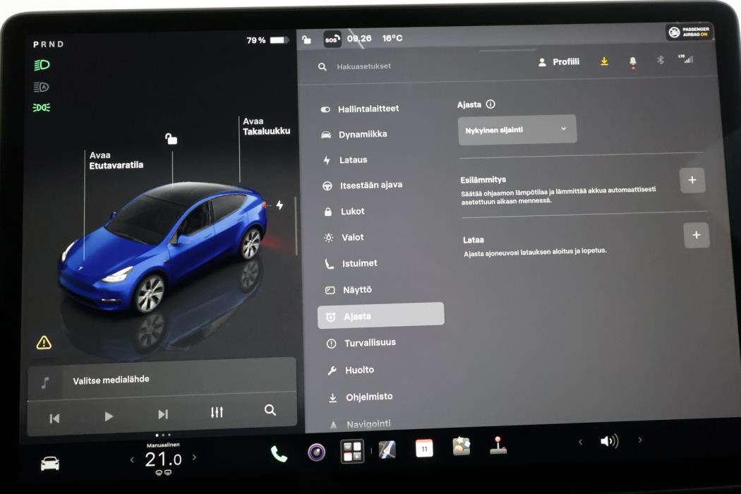 TESLA Model Y 2024