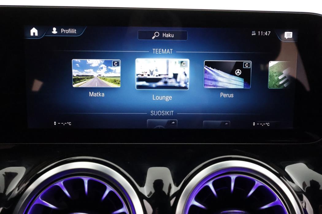 MERCEDES-BENZ EQA 2023