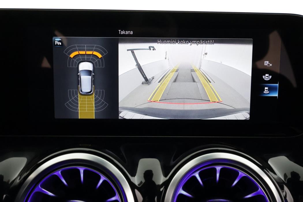 MERCEDES-BENZ EQA 2023