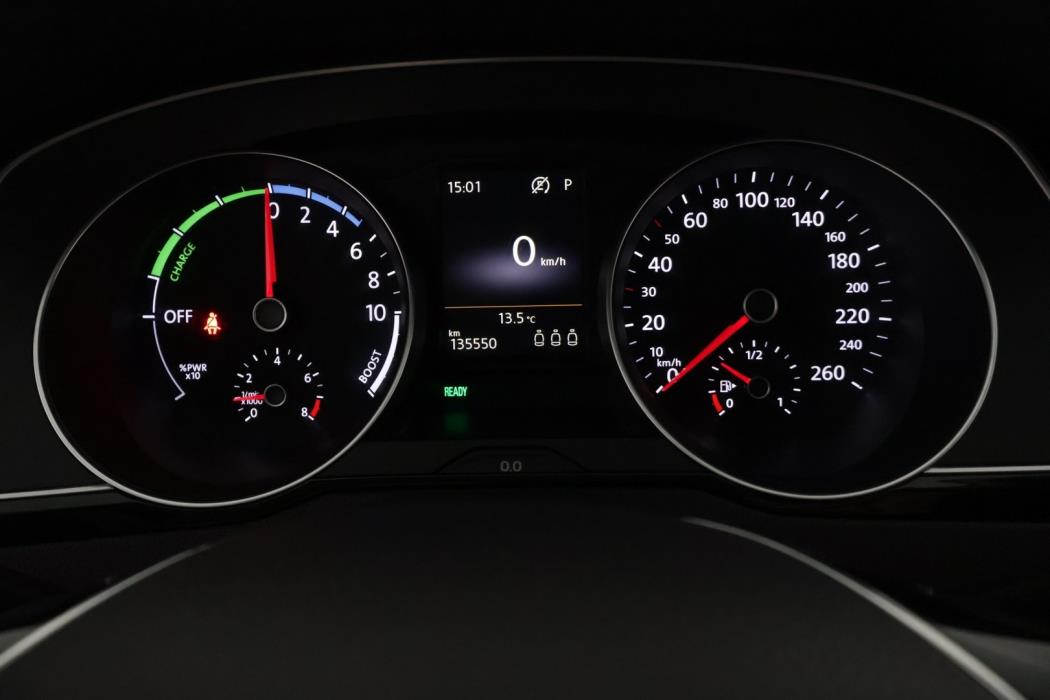 VOLKSWAGEN Passat 2016