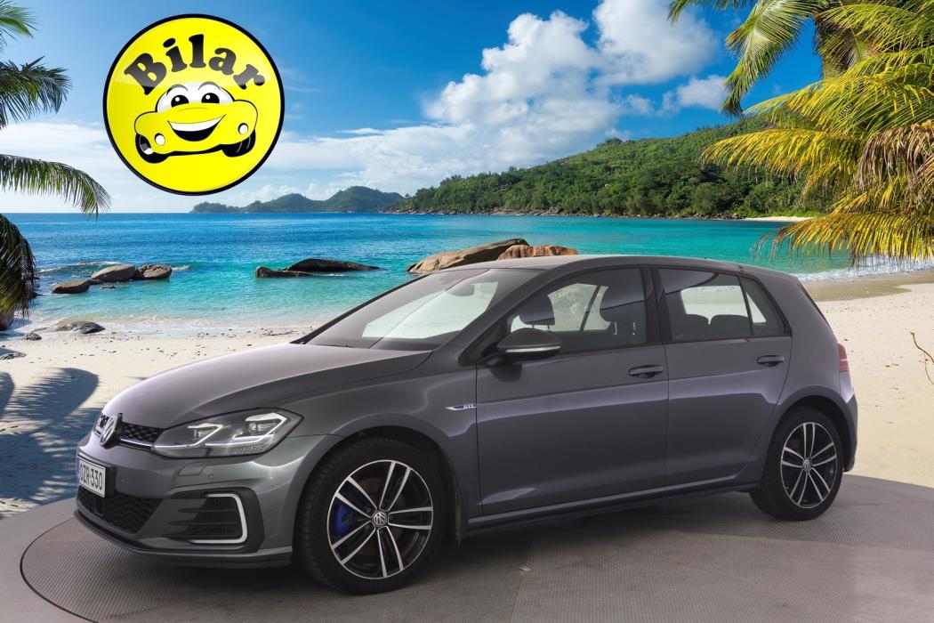 VOLKSWAGEN Golf 2021