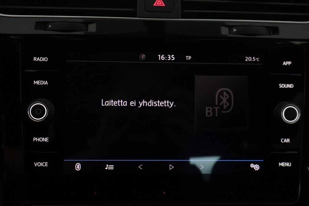 VOLKSWAGEN Golf 2021
