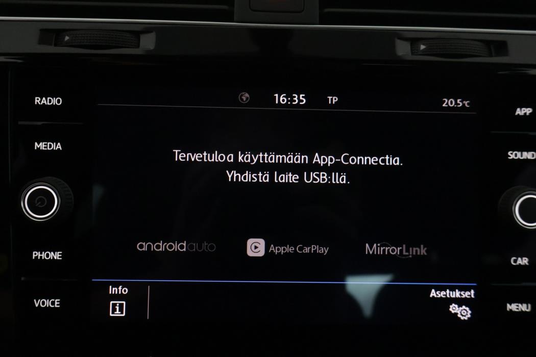 VOLKSWAGEN Golf 2021