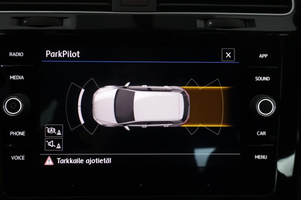 VOLKSWAGEN Golf 2021
