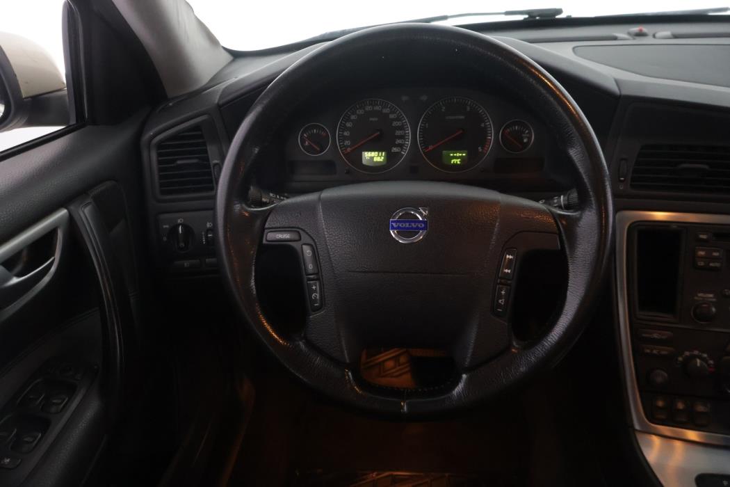VOLVO V70 2005