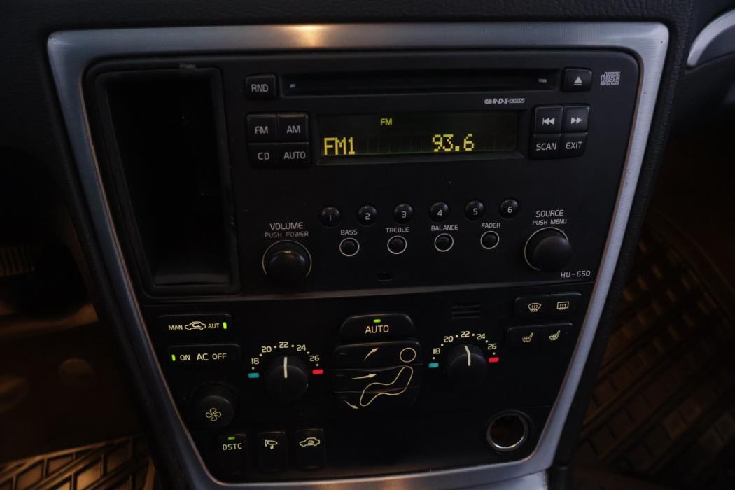 VOLVO V70 2005