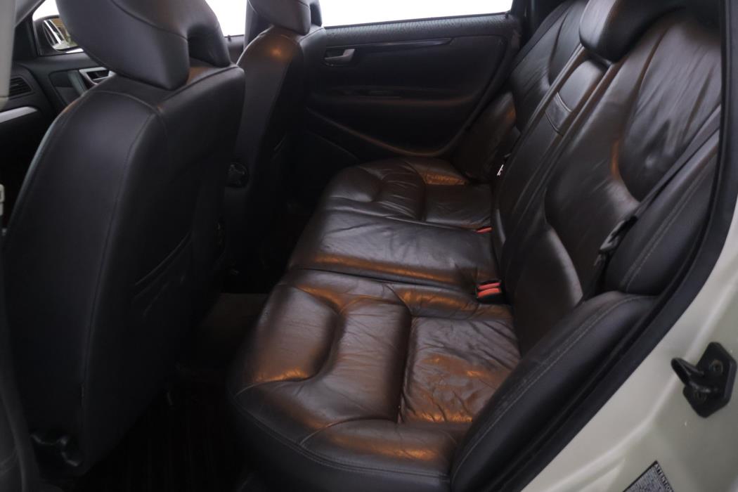 VOLVO V70 2005
