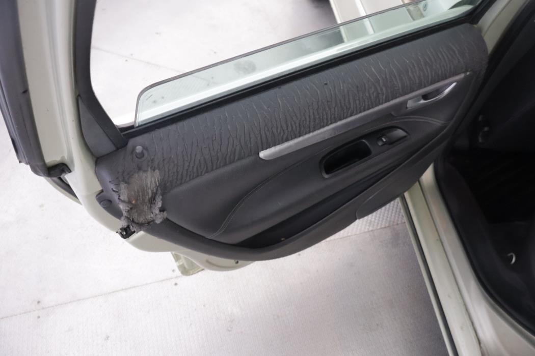VOLVO V70 2005