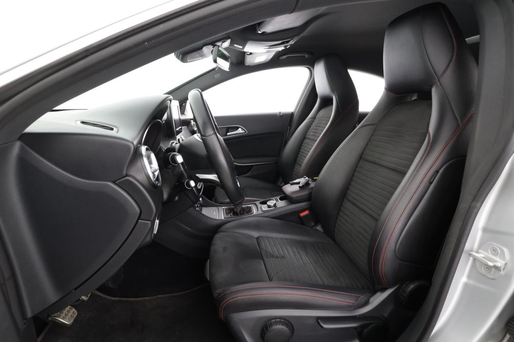 MERCEDES-BENZ CLA 2017