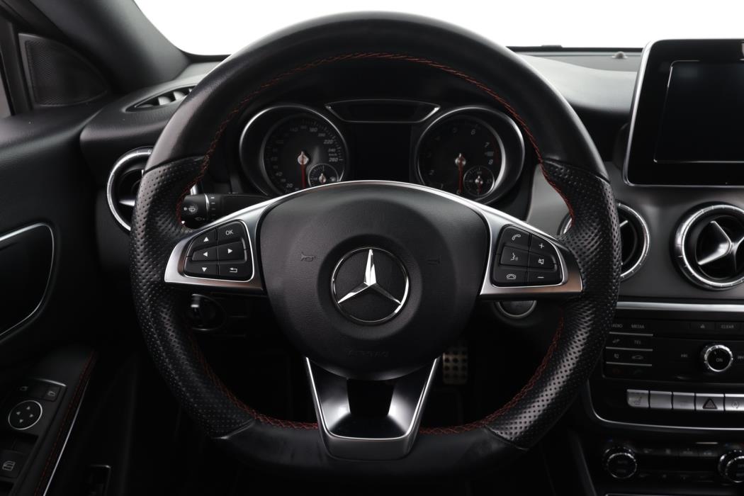 MERCEDES-BENZ CLA 2017