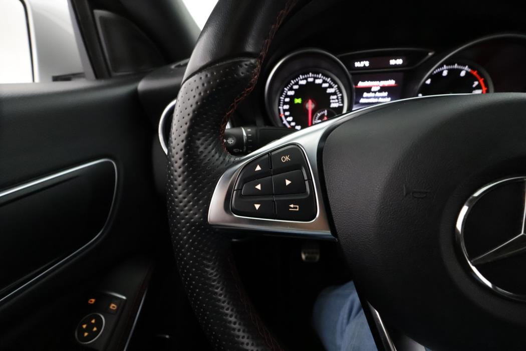 MERCEDES-BENZ CLA 2017