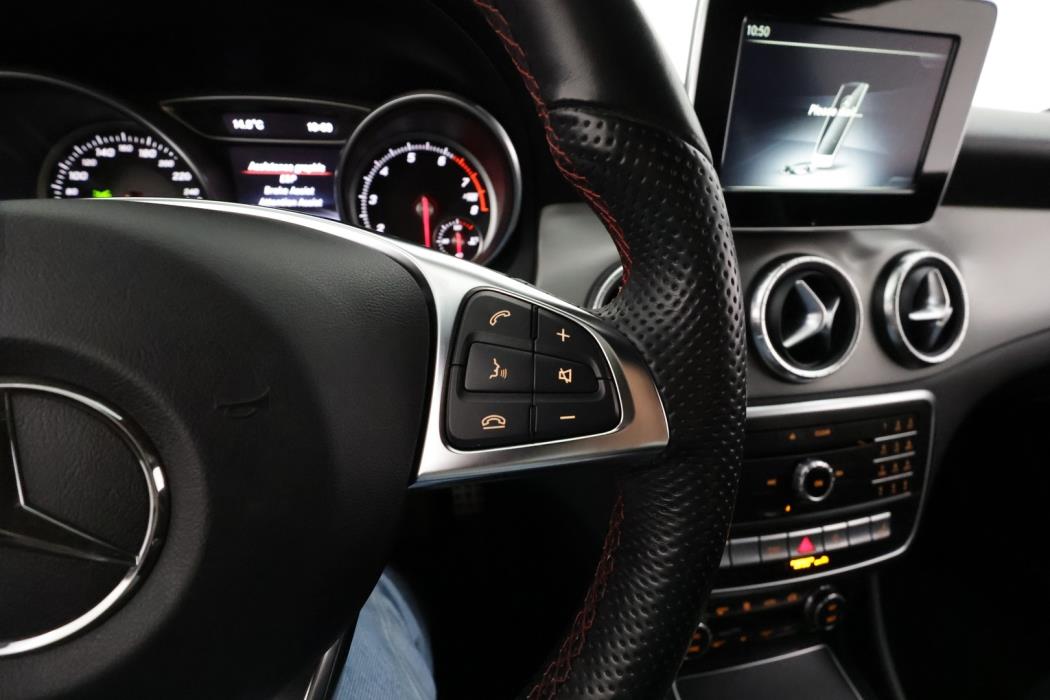 MERCEDES-BENZ CLA 2017