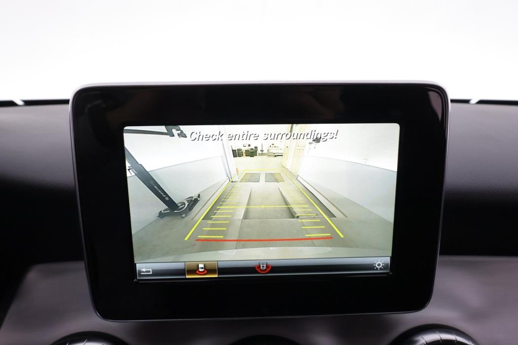 MERCEDES-BENZ CLA 2017