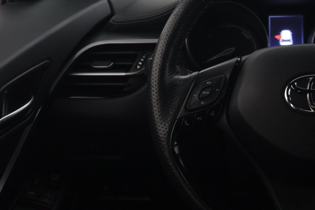 TOYOTA C-HR 2021
