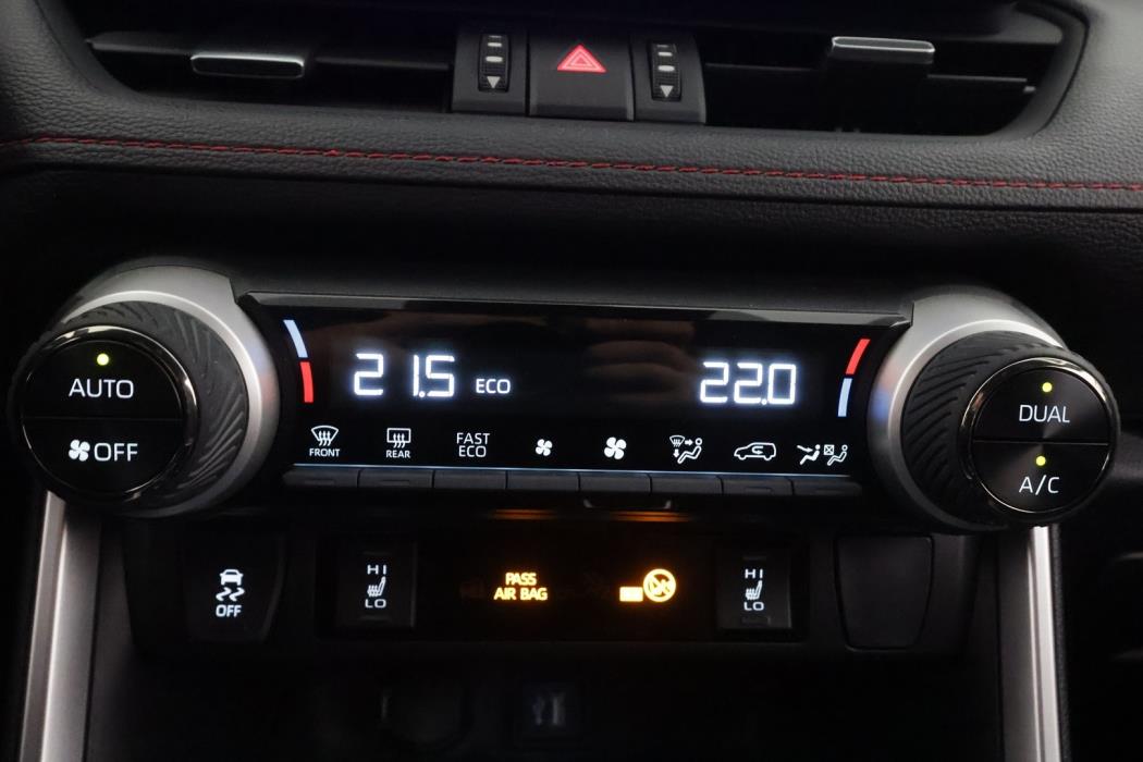 TOYOTA RAV4 PLUG-IN 2023