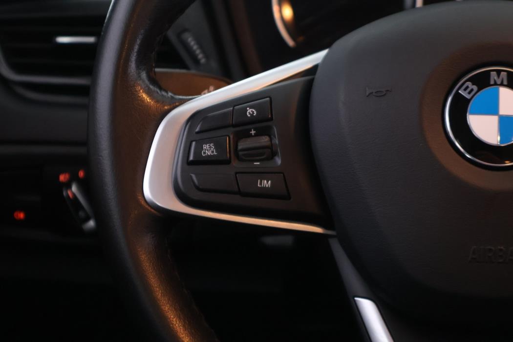 BMW 216 2020