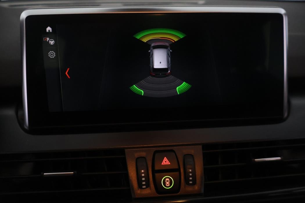 BMW 216 2020