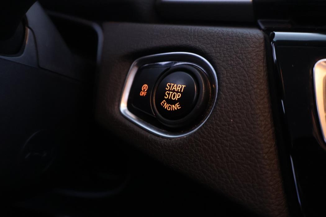 BMW 216 2020