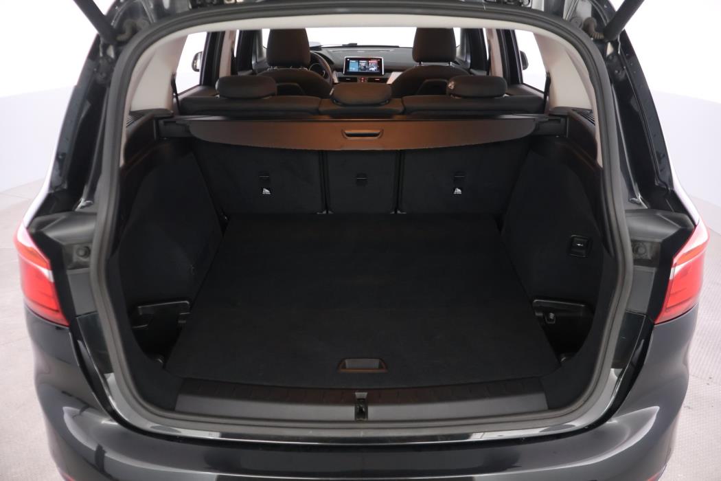 BMW 216 2020