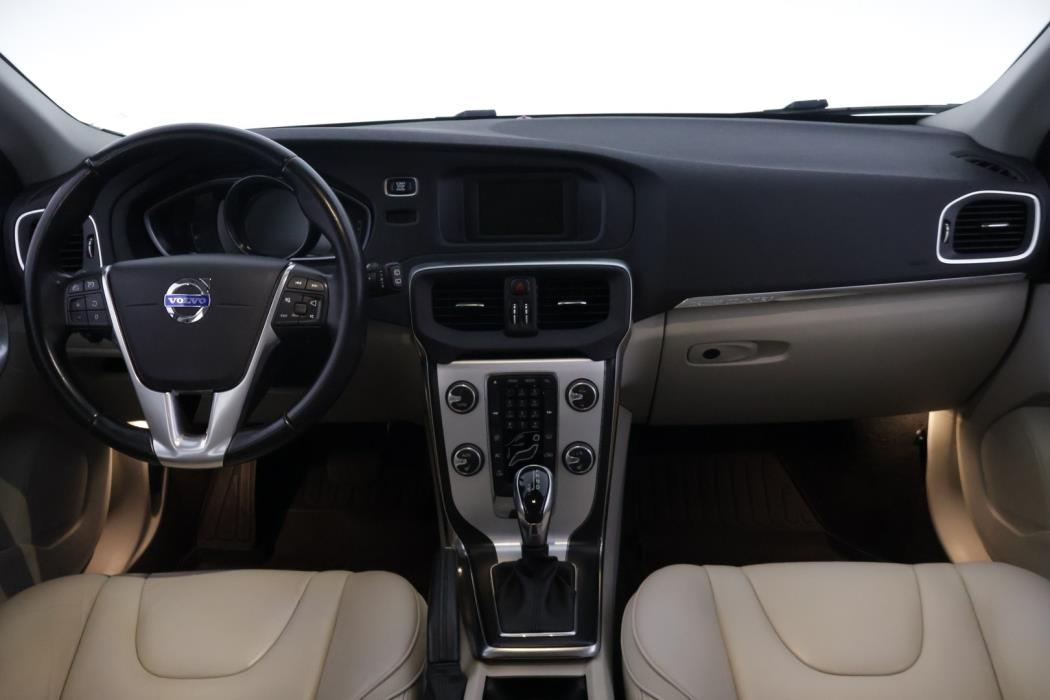 VOLVO V40 Cross Country 2015