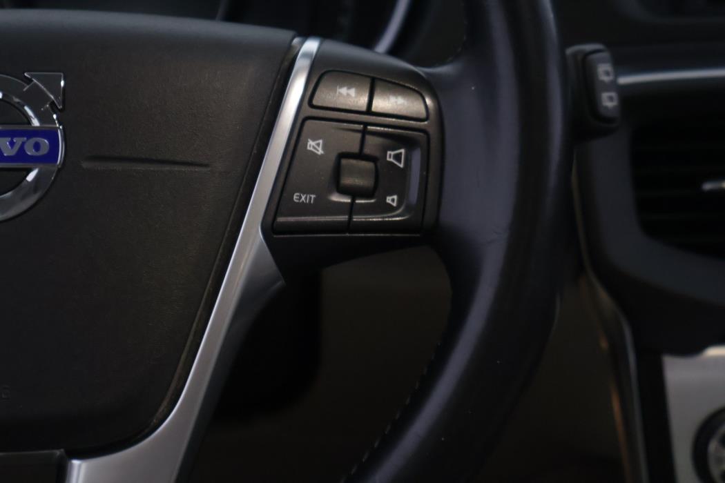 VOLVO V40 Cross Country 2015
