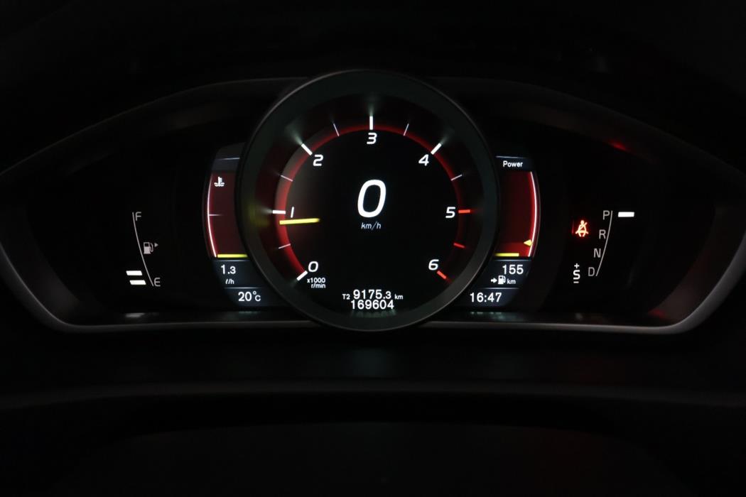 VOLVO V40 Cross Country 2015