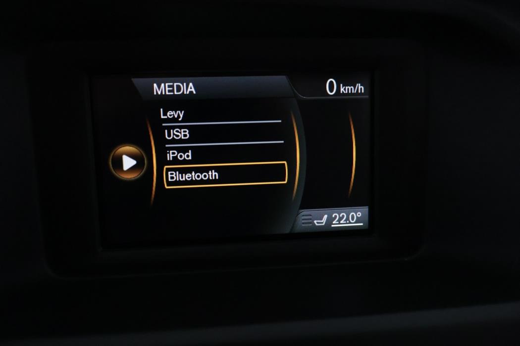 VOLVO V40 Cross Country 2015